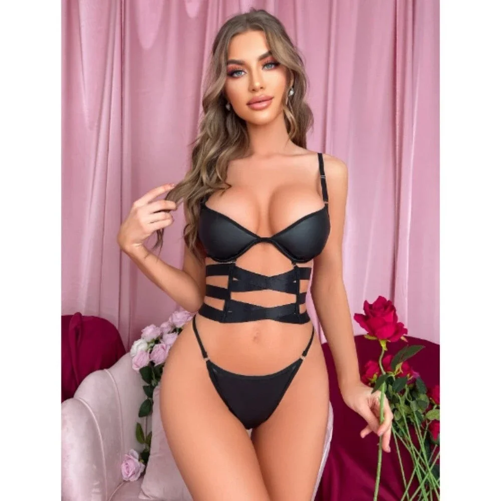 Size 8 Medium Black PU Cut-out Underwire Lingerie Set